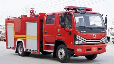 東風(fēng)大多利卡水罐消防車(chē) 5方