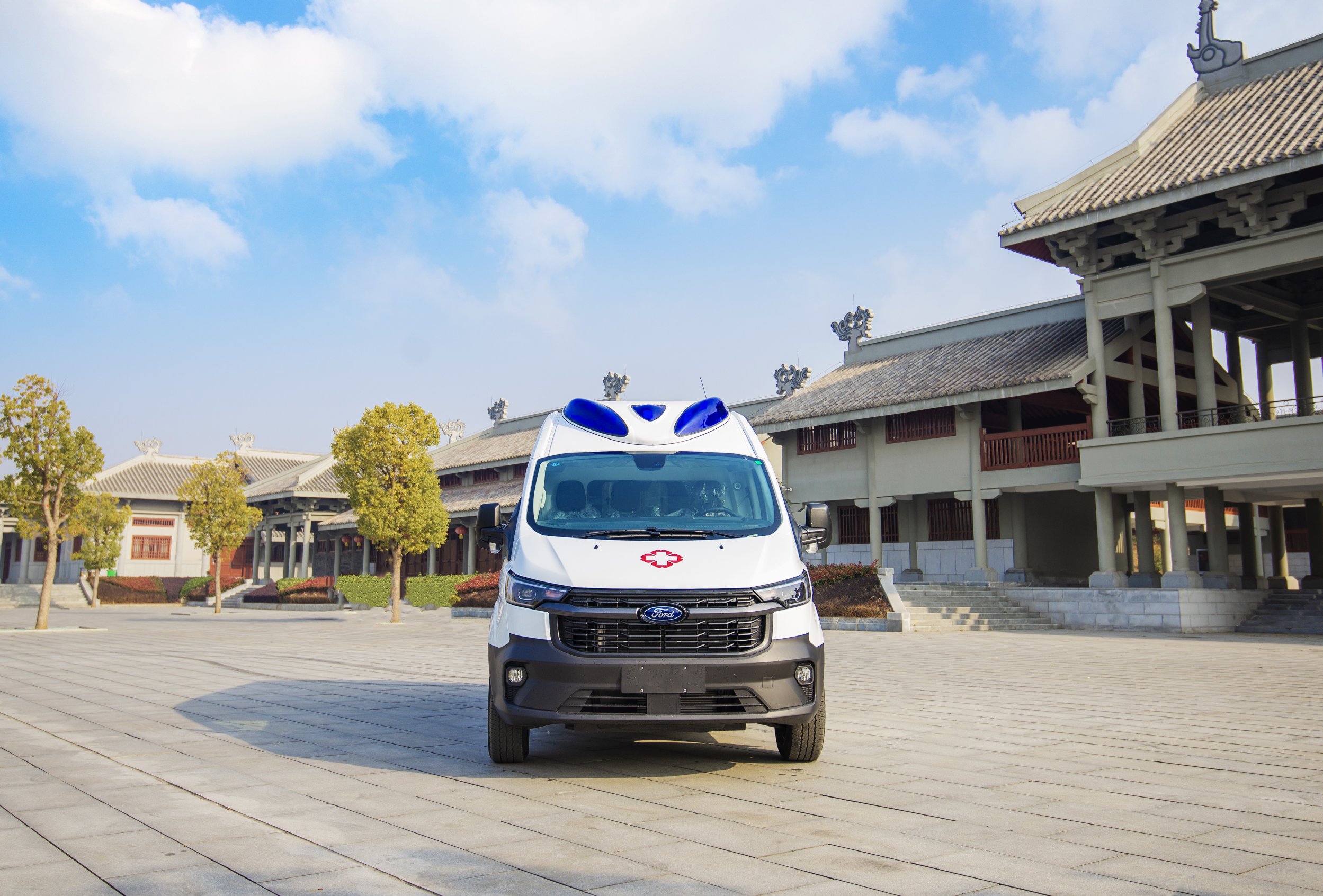 福特全順國(guó)六B救護(hù)車(chē)-遙遙領(lǐng)先的救護(hù)車(chē)廠(chǎng)家