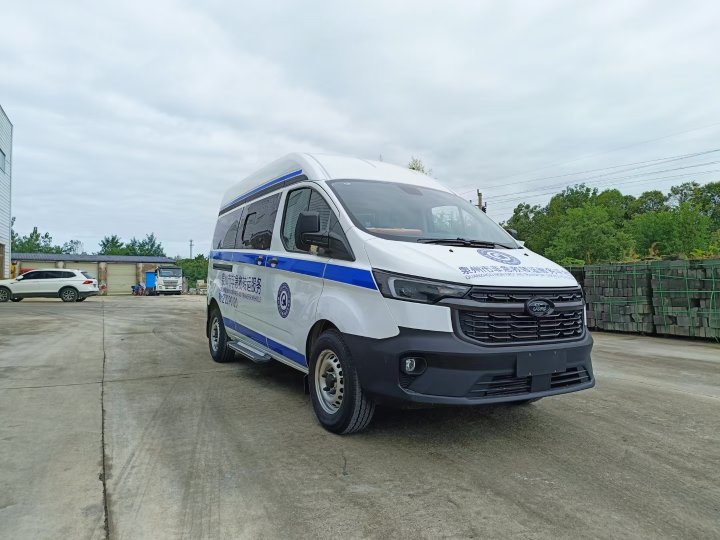 福特新全順T6傷殘轉(zhuǎn)運(yùn)車(chē)包含有哪些配置